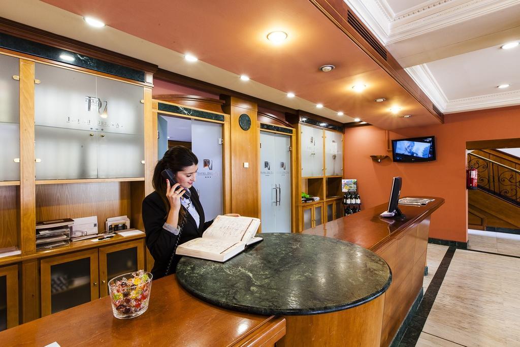 Hotel Del Val - Parking Gratuito Андухар Экстерьер фото