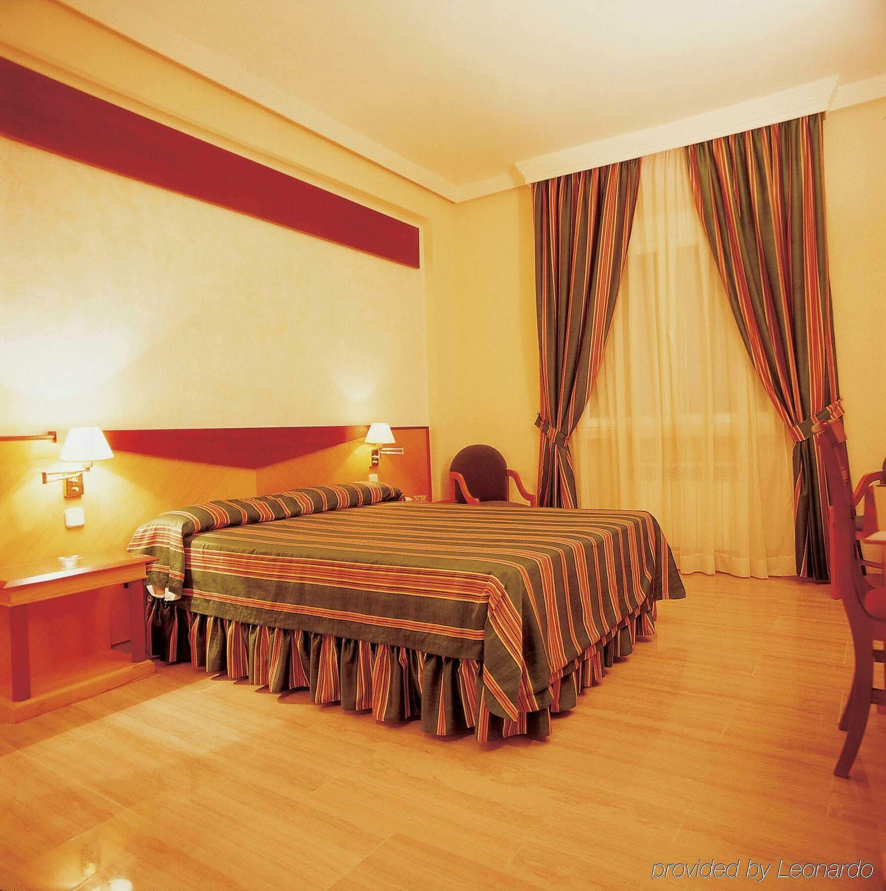 Hotel Del Val - Parking Gratuito Андухар Экстерьер фото